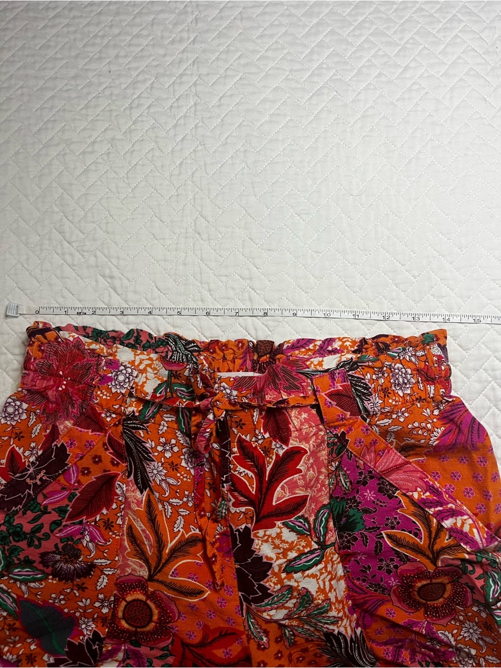 LOFT Floral pants  in Orange and Pink - Picture 6 of 9